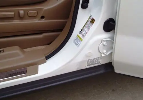 donde esta el numero vin en el auto